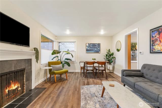 Property photo for 9018 14th Avenue Sw, Seattle photo 5