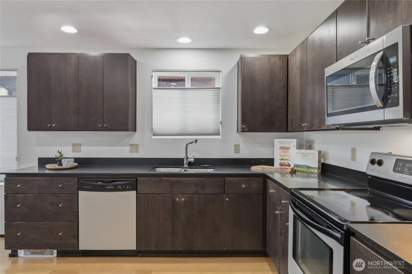 Property photo for 8408 Delridge Way Sw #a, Seattle photo 7