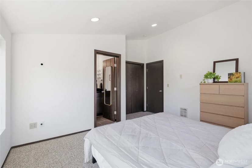 Property photo for 8408 Delridge Way Sw #a, Seattle photo 15