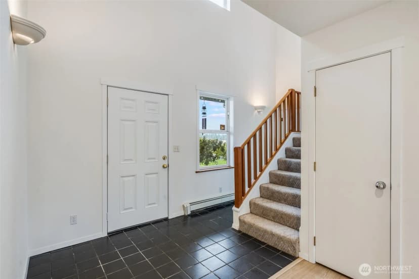Property photo for 31321 Lebor Devore Road E, Eatonville photo 3