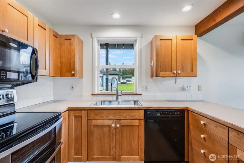 Property photo for 31321 Lebor Devore Road E, Eatonville photo 13
