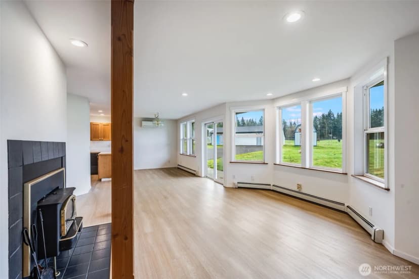 Property photo for 31321 Lebor Devore Road E, Eatonville photo 8