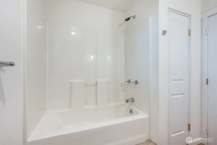 Property photo for 31321 Lebor Devore Road E, Eatonville photo 16