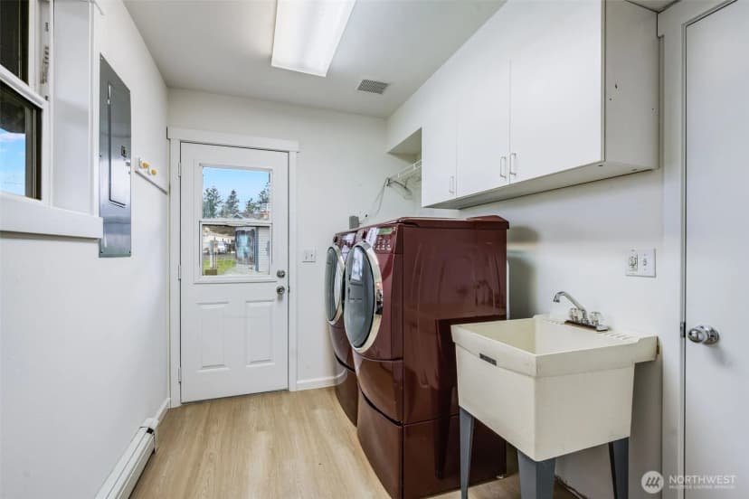 Property photo for 31321 Lebor Devore Road E, Eatonville photo 17