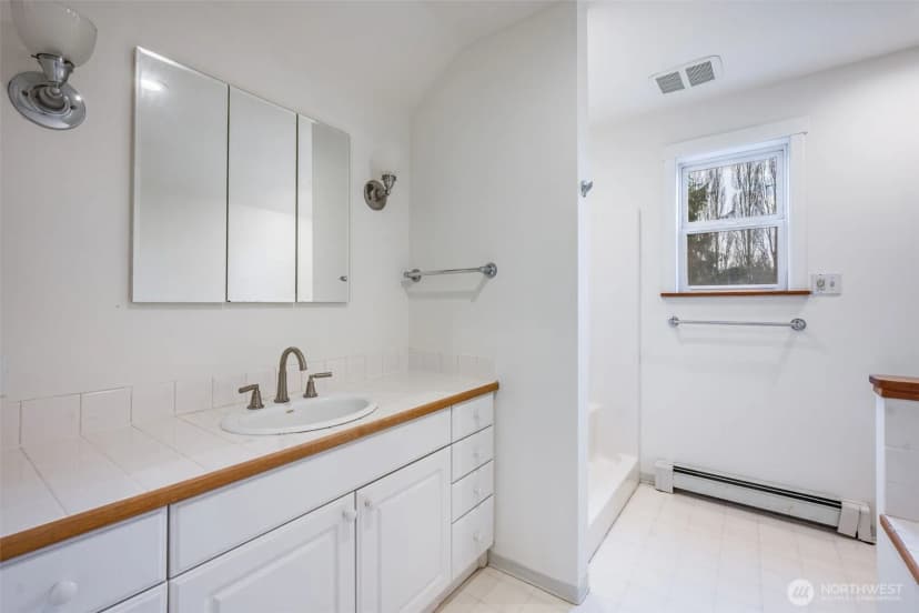 Property photo for 31321 Lebor Devore Road E, Eatonville photo 27