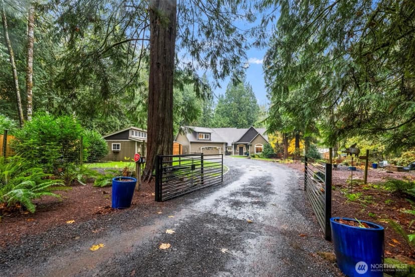Property photo for 6500 Ne Sid Price Road, Poulsbo