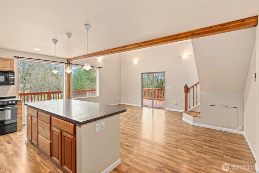 Property photo for 120 W Prairie Loop Road, Elma photo 15