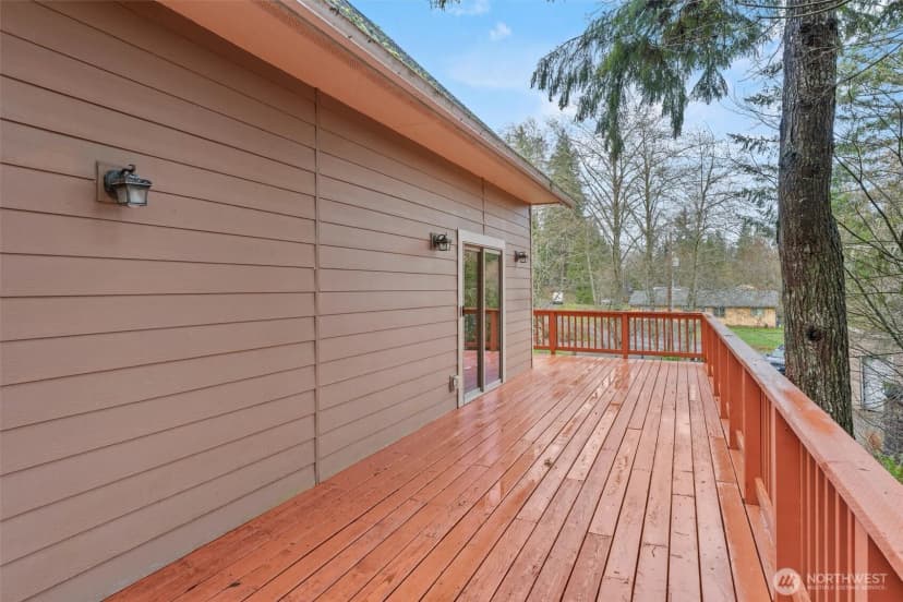 Property photo for 120 W Prairie Loop Road, Elma photo 9