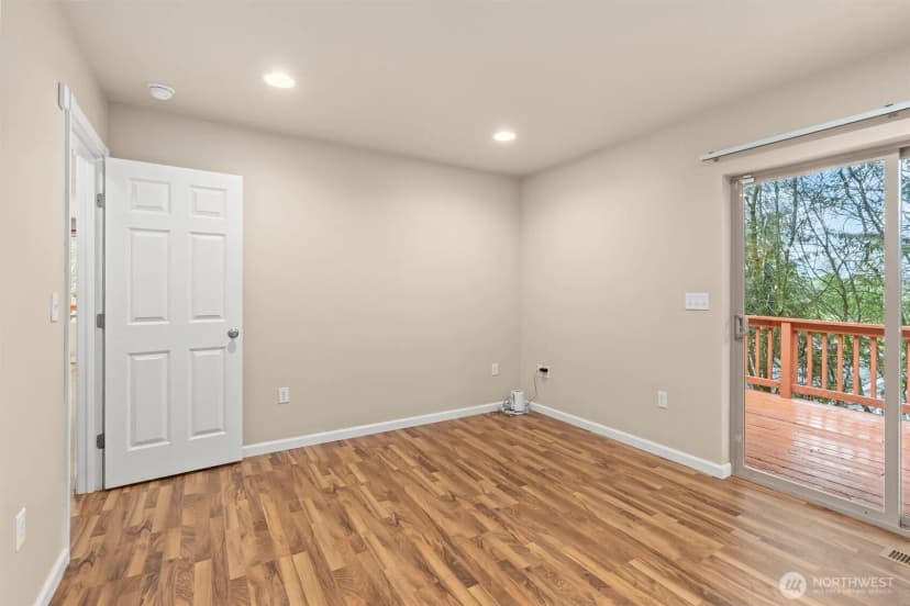 Property photo for 120 W Prairie Loop Road, Elma photo 21