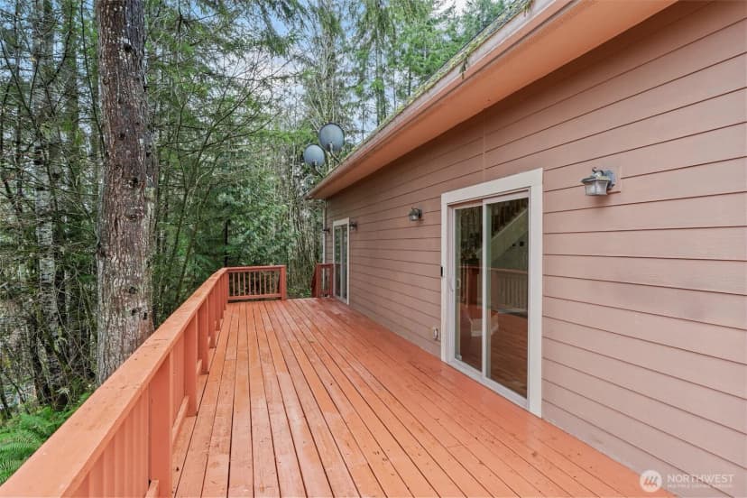 Property photo for 120 W Prairie Loop Road, Elma photo 8