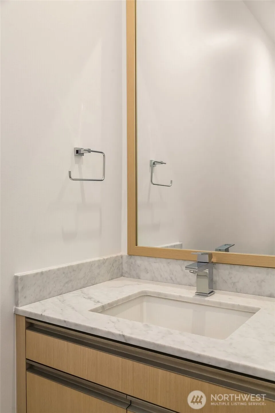 Property photo for 1808 Minor Avenue #ph203, Seattle photo 23