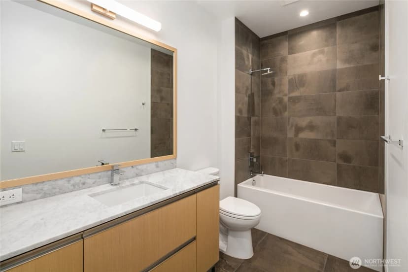 Property photo for 1808 Minor Avenue #ph203, Seattle photo 17