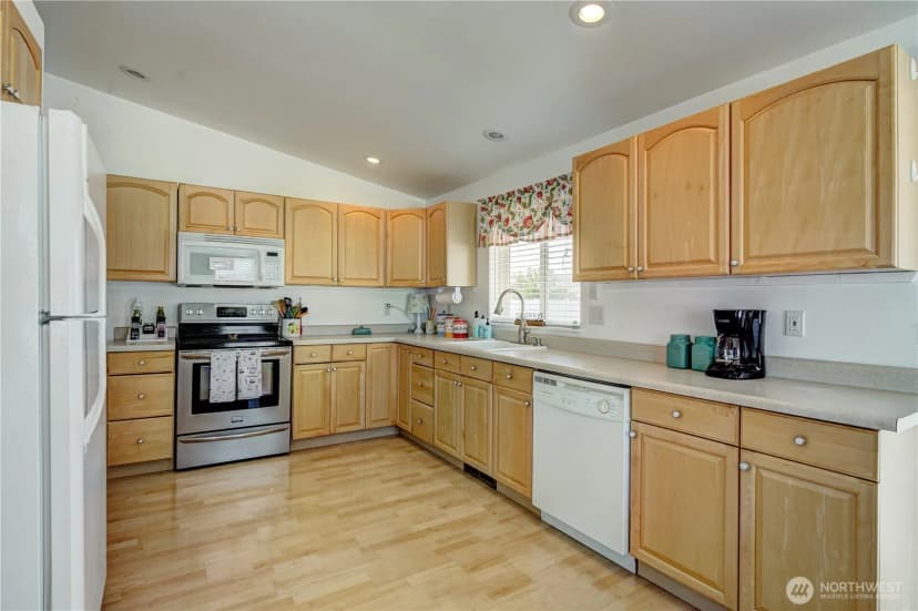 Property photo for 304 Airport Way Sw, Mattawa photo 9