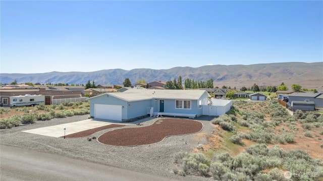 Property photo for 304 Airport Way Sw, Mattawa