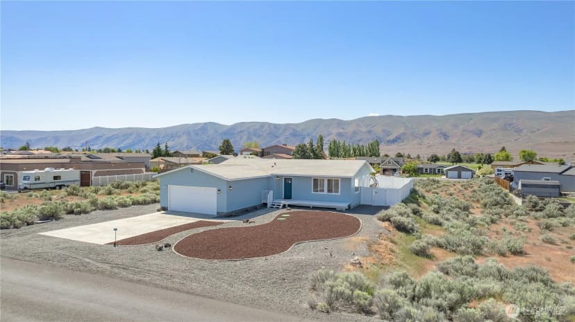 Property photo for 304 Airport Way Sw, Mattawa