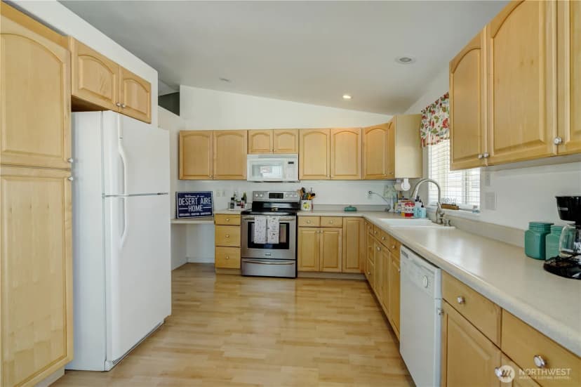Property photo for 304 Airport Way Sw, Mattawa photo 10