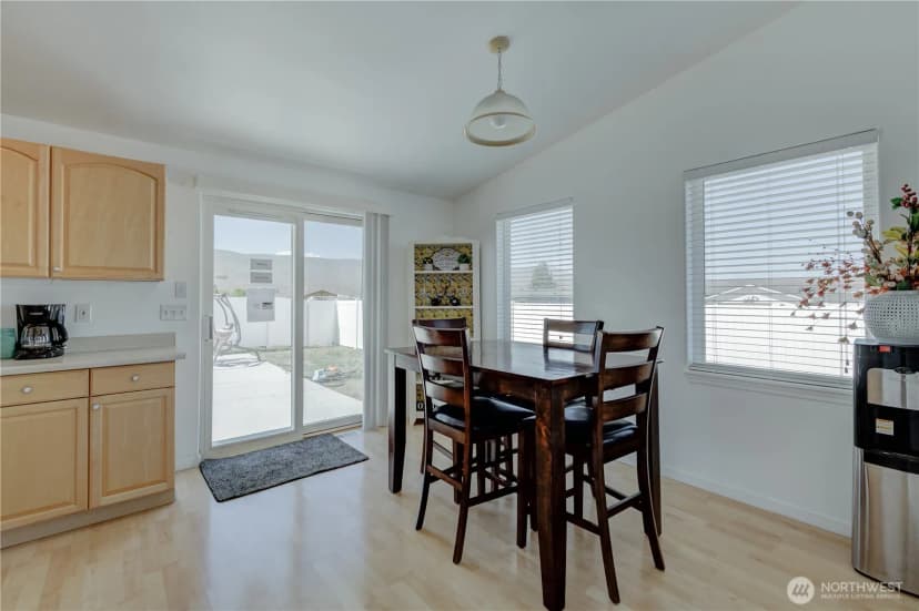 Property photo for 304 Airport Way Sw, Mattawa photo 12
