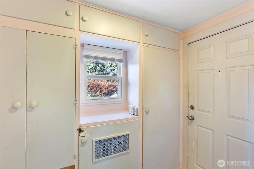 Property photo for 410 S Charleston Avenue, Bremerton photo 10