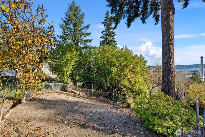 Property photo for 410 S Charleston Avenue, Bremerton photo 22
