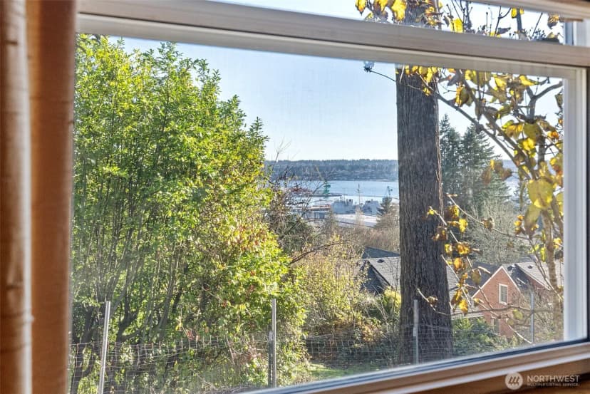 Property photo for 410 S Charleston Avenue, Bremerton photo 11