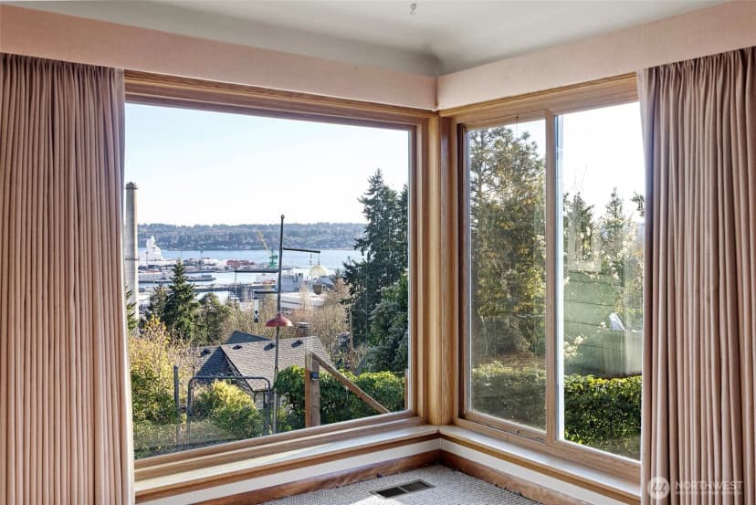 Property photo for 410 S Charleston Avenue, Bremerton photo 5