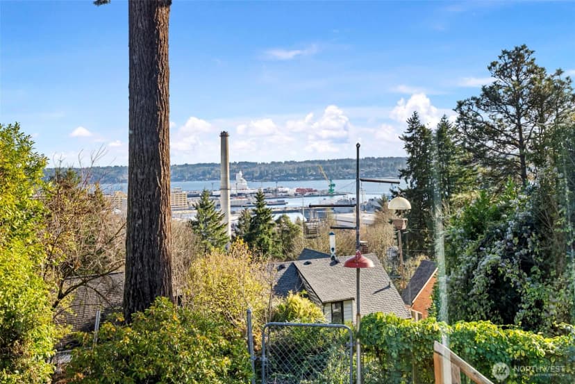Property photo for 410 S Charleston Avenue, Bremerton photo 24