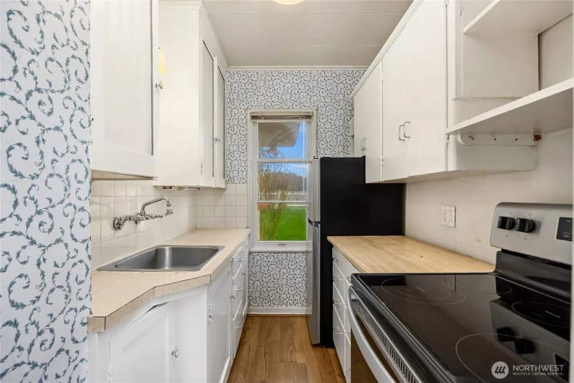 Property photo for 12231 12th Avenue Nw, Seattle photo 11