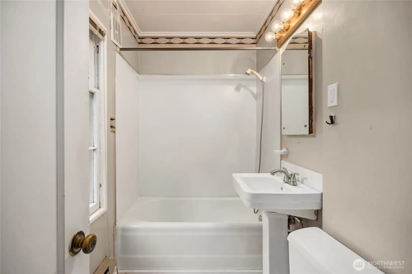 Property photo for 12231 12th Avenue Nw, Seattle photo 13