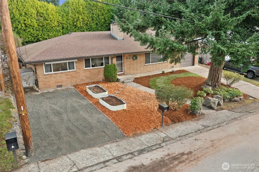 Property photo for 842 Lynnwood Avenue Ne, Renton photo 28