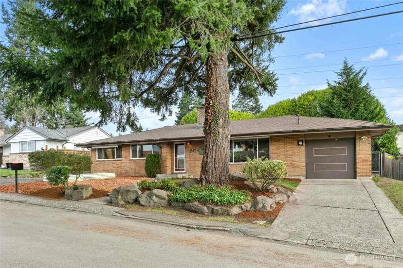 Property photo for 842 Lynnwood Avenue Ne, Renton photo 35