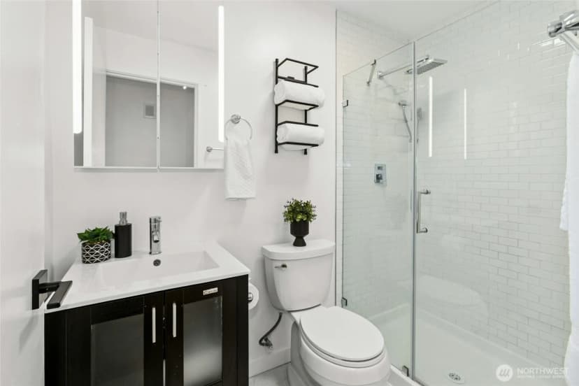 Property photo for 842 Lynnwood Avenue Ne, Renton photo 22
