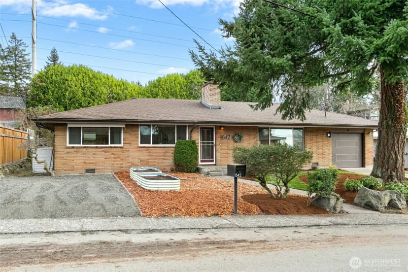 Property photo for 842 Lynnwood Avenue Ne, Renton photo 36