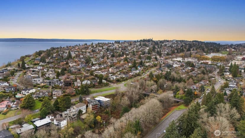 Property photo for 1644 32nd Avenue W, Seattle photo 38
