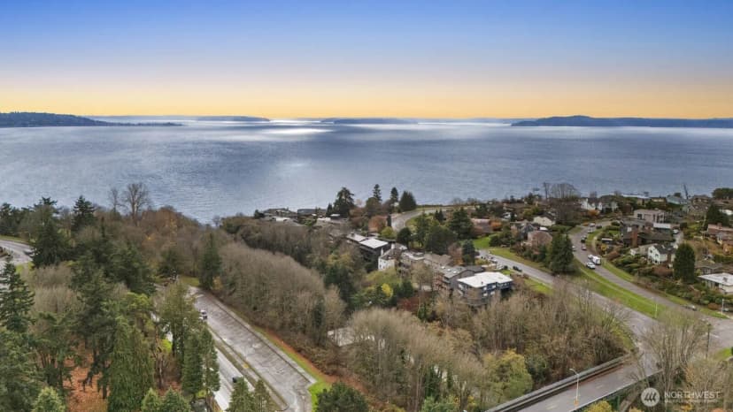 Property photo for 1644 32nd Avenue W, Seattle photo 36