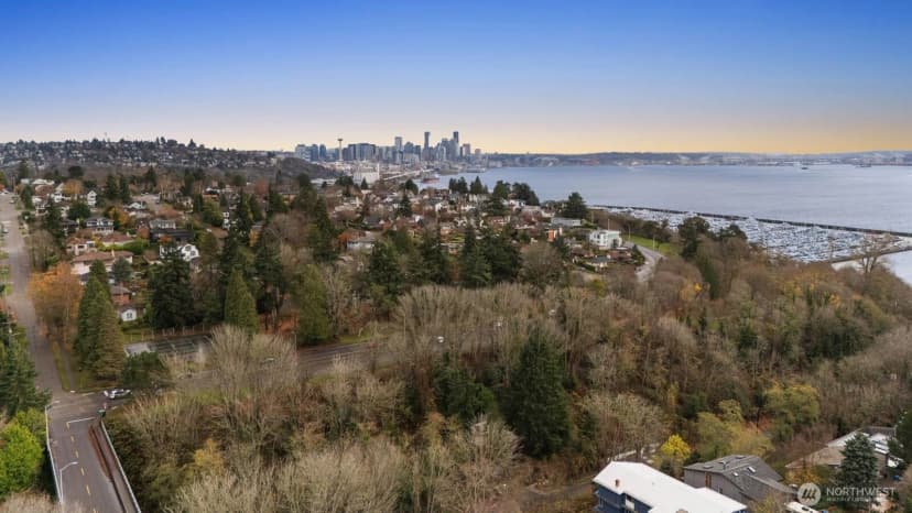 Property photo for 1644 32nd Avenue W, Seattle photo 37