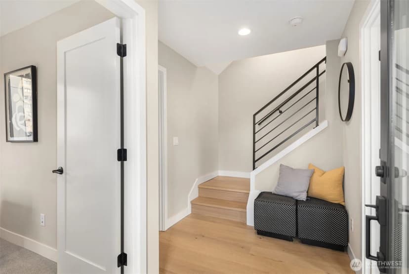 Property photo for 332 17th Avenue, Seattle photo 19