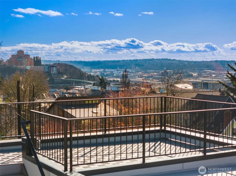 Property photo for 332 17th Avenue, Seattle photo 17