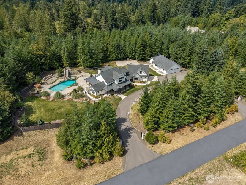 Property photo for 4327 Creekview Lane Nw, Olympia photo 2