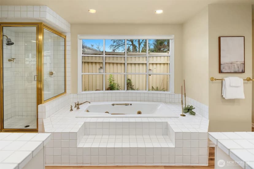Property photo for 4226 92nd Avenue Ne, Yarrow Point photo 18