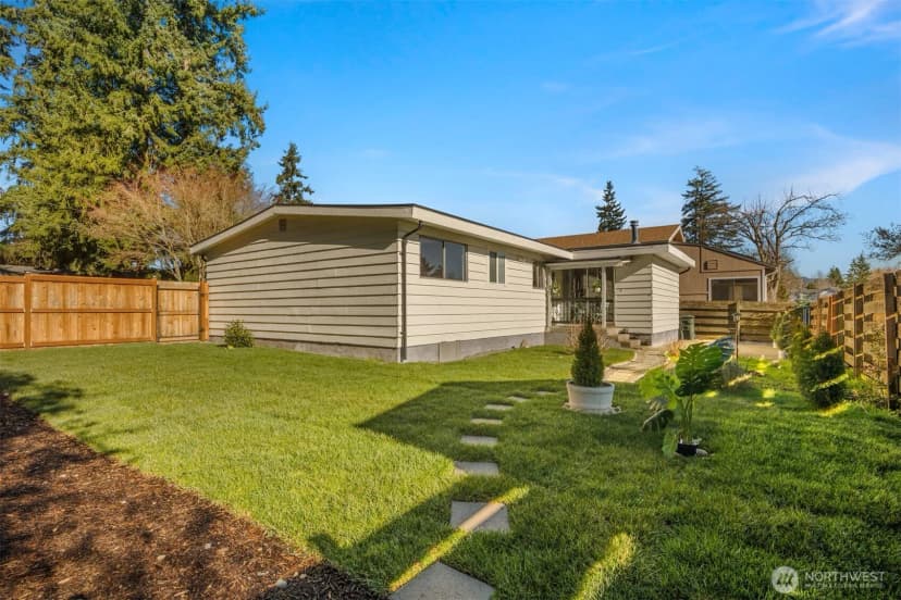 Property photo for 4515 Ne 17th Place, Renton photo 29