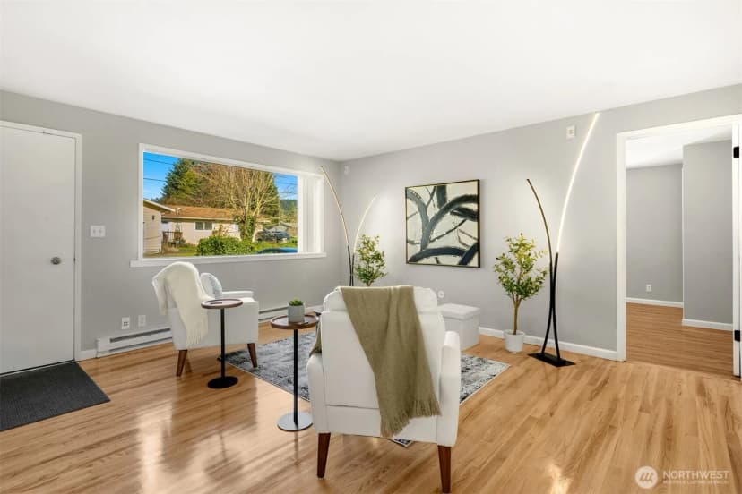 Property photo for 4515 Ne 17th Place, Renton photo 2