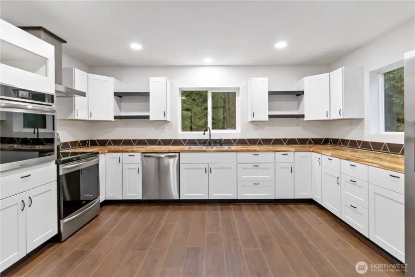 Property photo for 241 Oxbow Lake Ln, Toledo photo 18