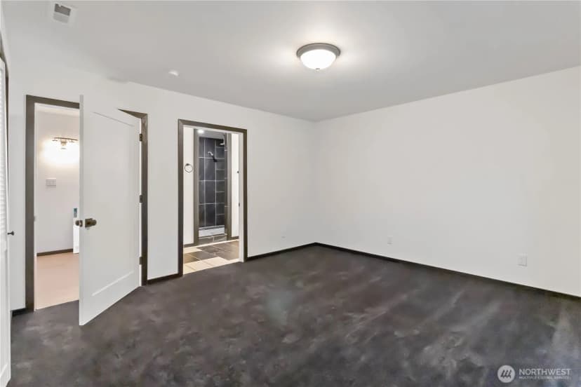 Property photo for 241 Oxbow Lake Ln, Toledo photo 29
