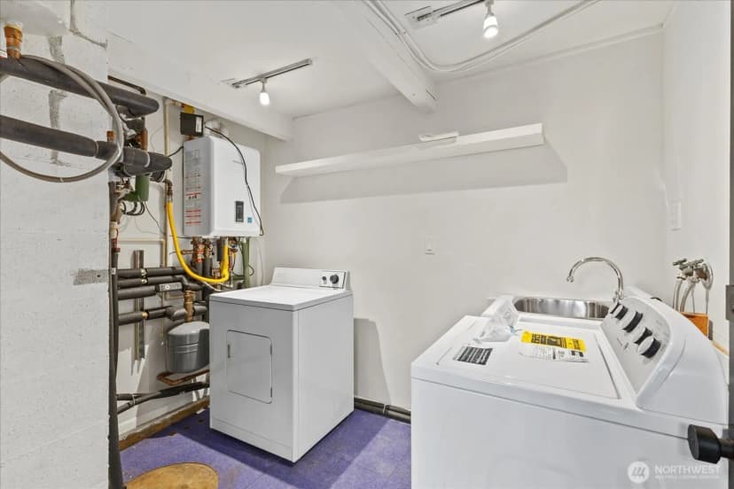 Property photo for 1001 Nw 175th Street, Shoreline photo 16