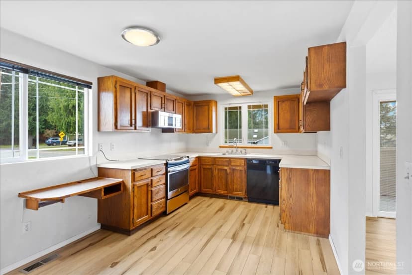 Property photo for 4517 76th Street Sw, Mukilteo photo 10