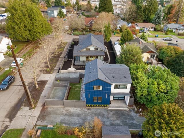 Property photo for 9003 30th Avenue Sw #b, Seattle, Washington 98126