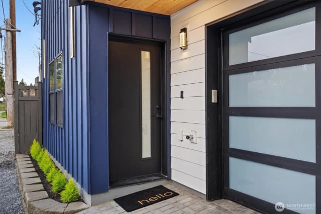 Property photo for 9003 30th Avenue Sw #b, Seattle photo 3