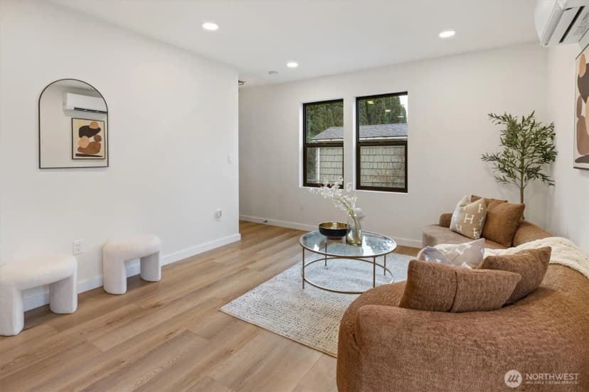Property photo for 9003 30th Avenue Sw #b, Seattle photo 6