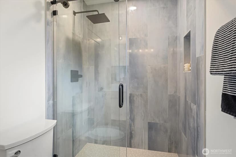 Property photo for 9003 30th Avenue Sw #b, Seattle photo 16
