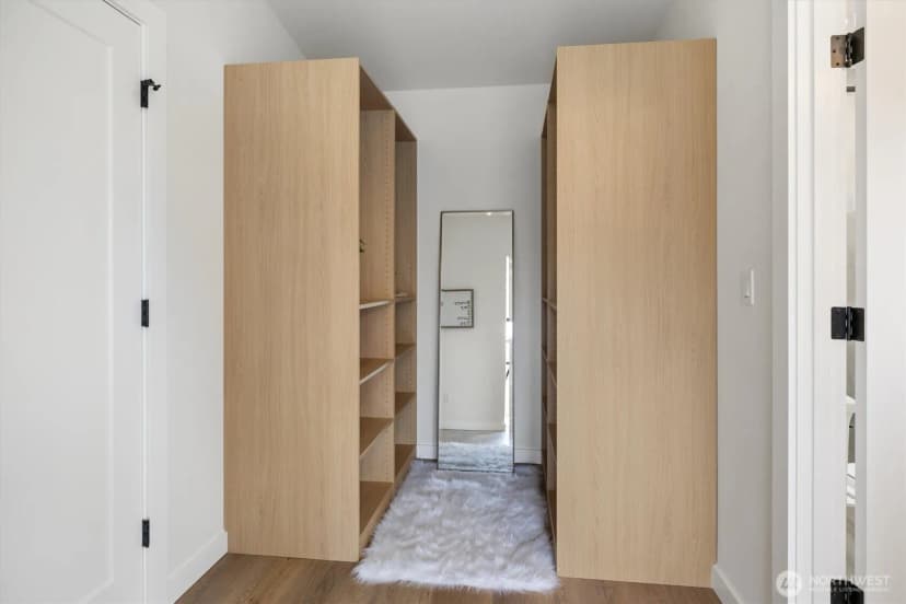 Property photo for 9003 30th Avenue Sw #b, Seattle photo 14